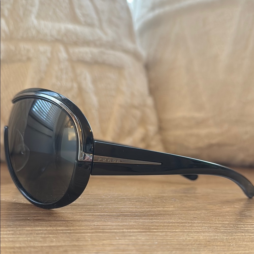 Prada Black Sunglasses - Picture 2 of 6